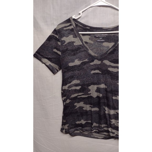 Lucky Brand Women Top Small Green Camo Burnout Short Sleeve V Neck T-Shirt Sheer - Picture 3 of 11